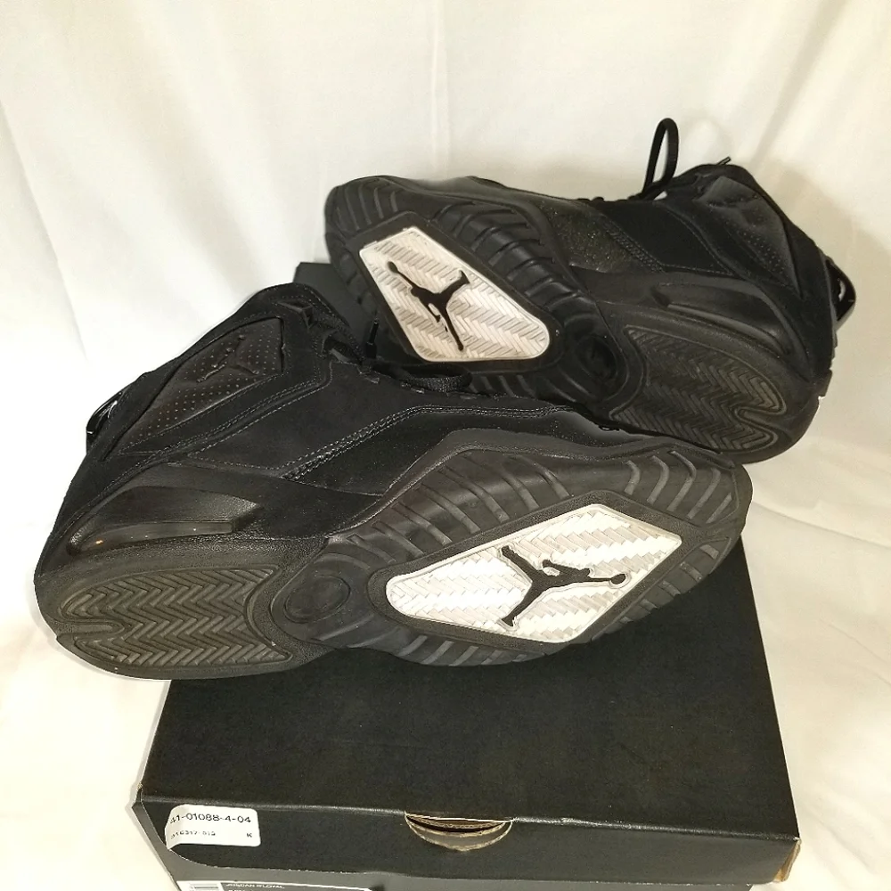 Jordan B'Loyal - Triple Black - Picture 5 of 7